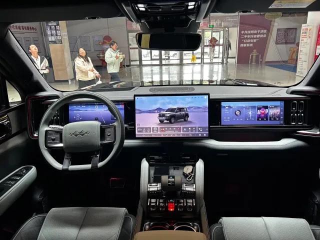 BYD FangChengBao Leopard 5 — Фото автомобиля 10