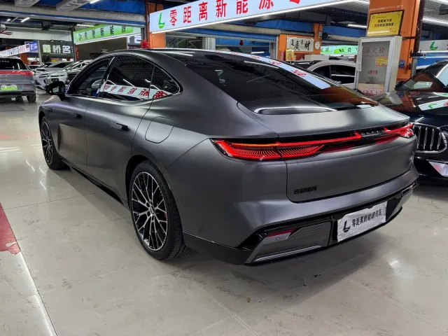 Geely Galaxy E8 — Фото автомобиля 4