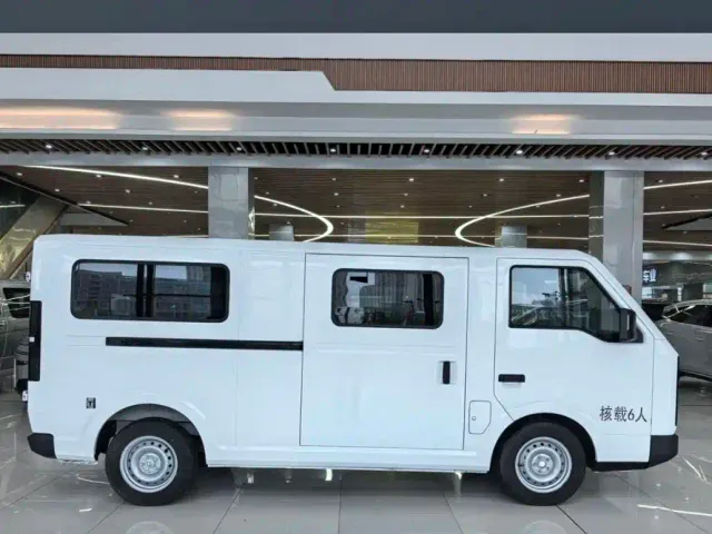 Shineray Xinyuan E3L — Фото автомобиля 5