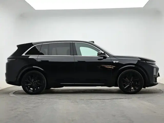 Li Auto L7 — Фото автомобиля 5