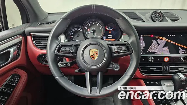 Porsche Macan — Фото автомобиля 12