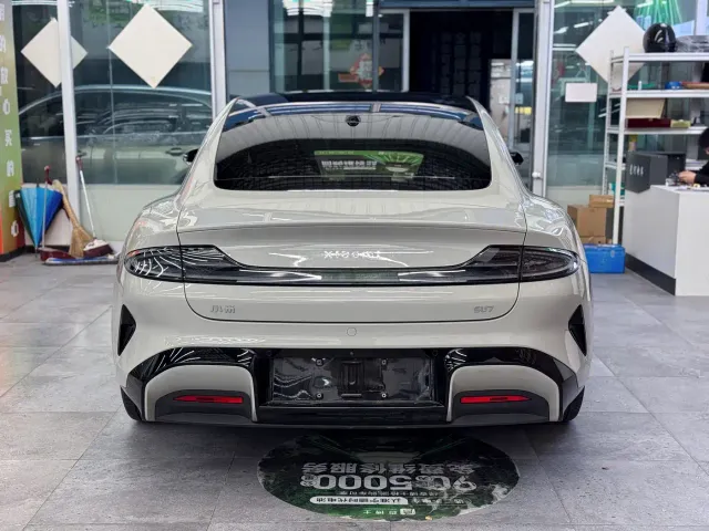 Xiaomi SU7 — Фото автомобиля 6