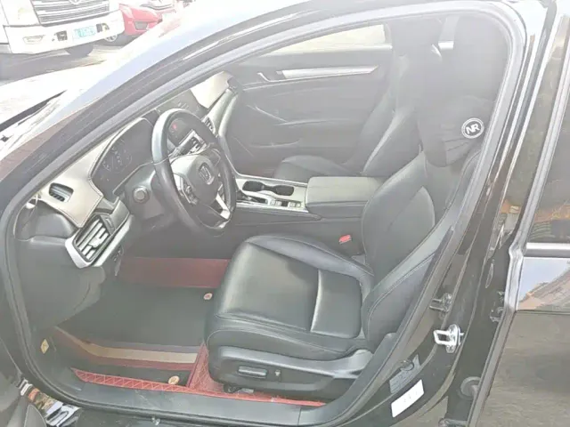 Honda Accord — Фото автомобиля 14