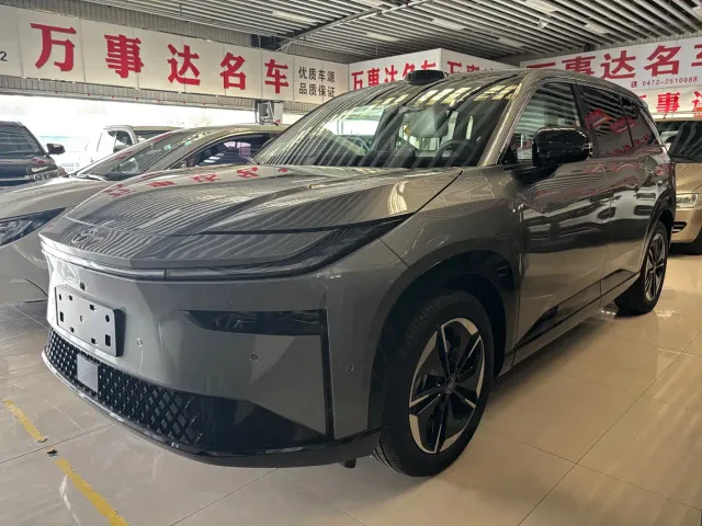 Фотография автомобиля — Toyota BoZhi 3X
