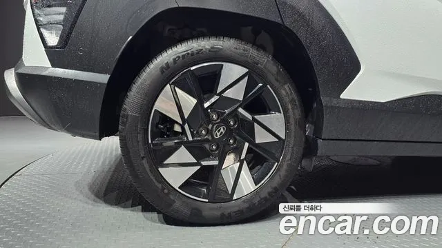 Hyundai Kona — Фото автомобиля 5