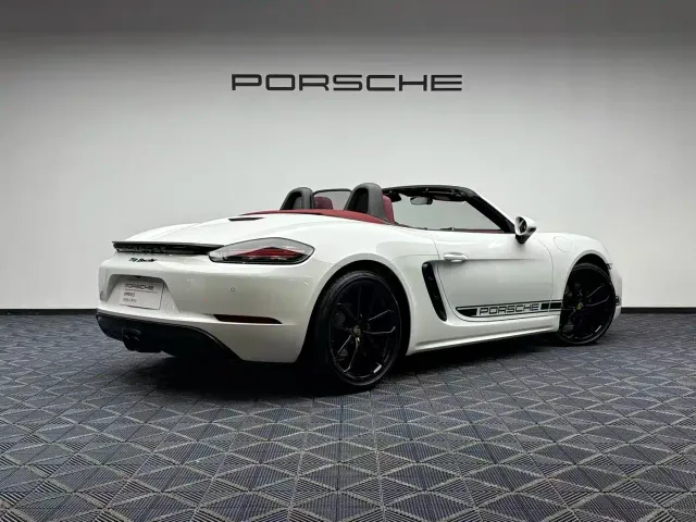 Porsche 718 — Фото автомобиля 2