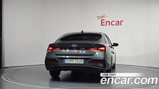 Hyundai Avante — Фото автомобиля 4