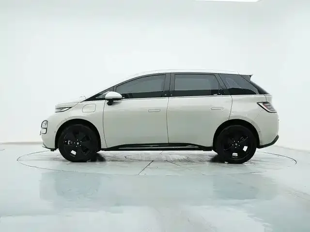 Baojun Cloud — Фото автомобиля 2