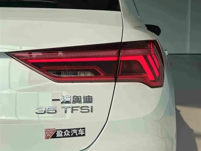 Audi Q3 — Фото автомобиля 17