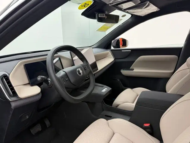 Volvo XC70 Plug-in Hybrid — Фото автомобиля 10