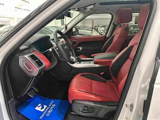 Land Rover Range Rover Sport — Фото автомобиля 11