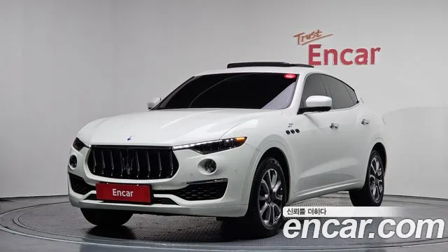 Фотография автомобиля — Maserati Levante