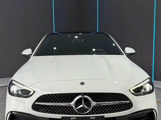 Mercedes-Benz C-Class — Фото автомобиля 2