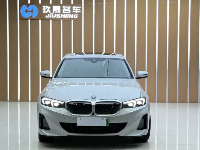 BMW BMW i3 2024 eDrive 35 L — Фото автомобиля 2