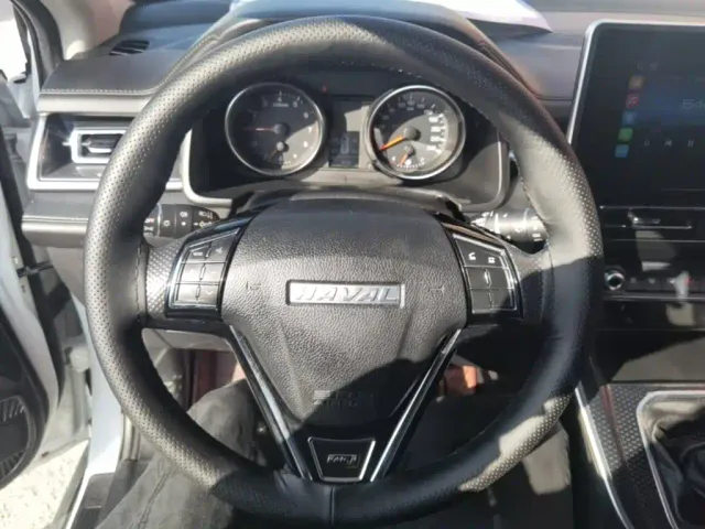 Haval M6 — Фото автомобиля 10