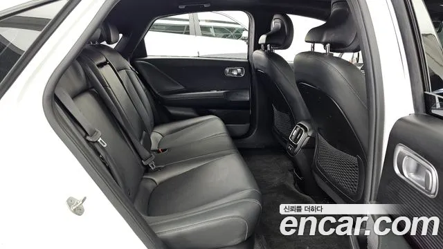 Hyundai Ioniq 6 — Фото автомобиля 18
