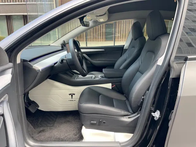 Tesla Model Y — Фото автомобиля 7