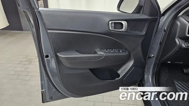 Hyundai Venue Venue 1.6 Premium — Фото автомобиля 22
