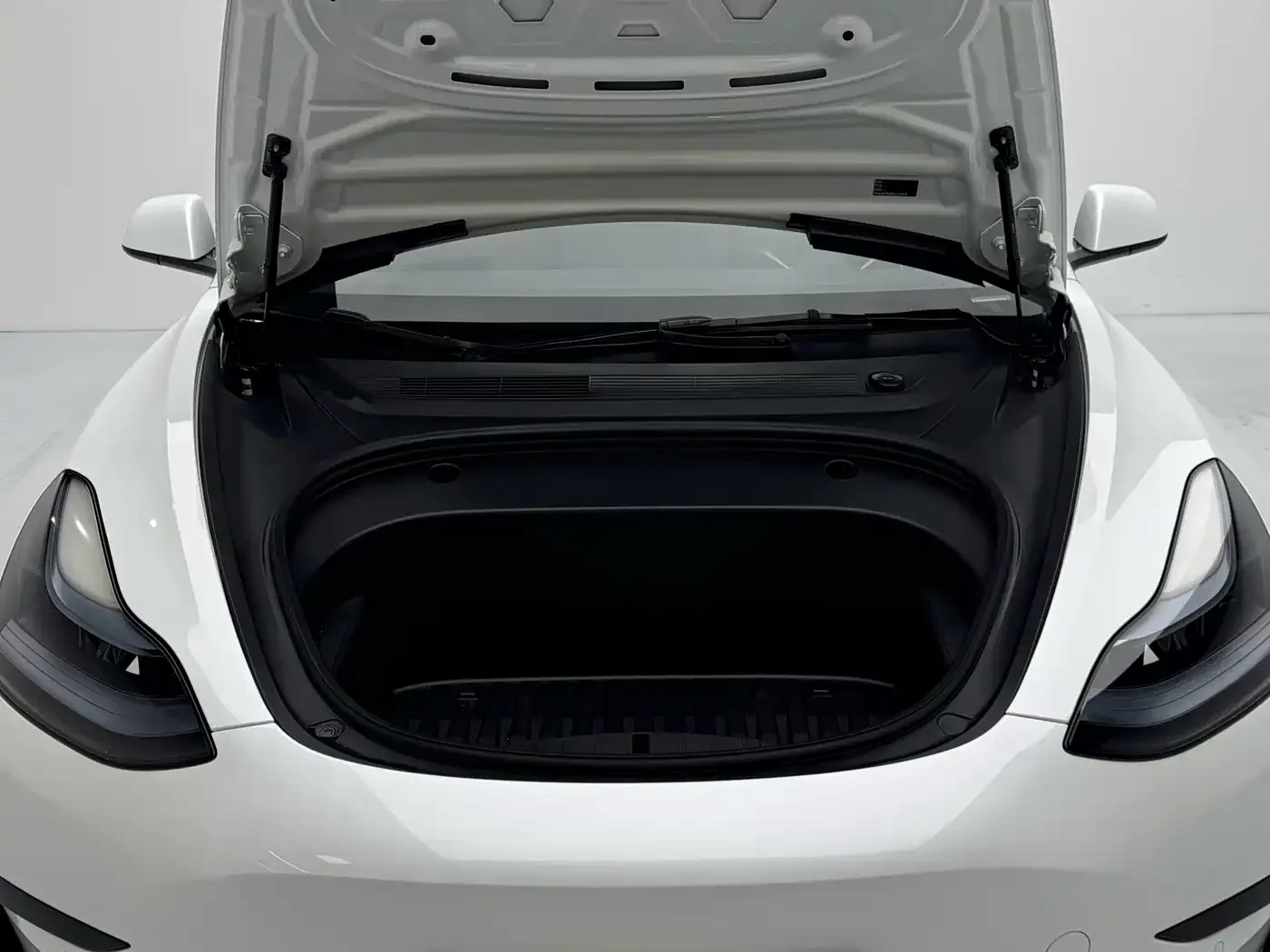 Tesla Model 3 2022 Model Rear-Wheel Drive Version — Фото автомобиля 9