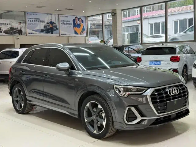 Audi Q3 — Фото автомобиля 3