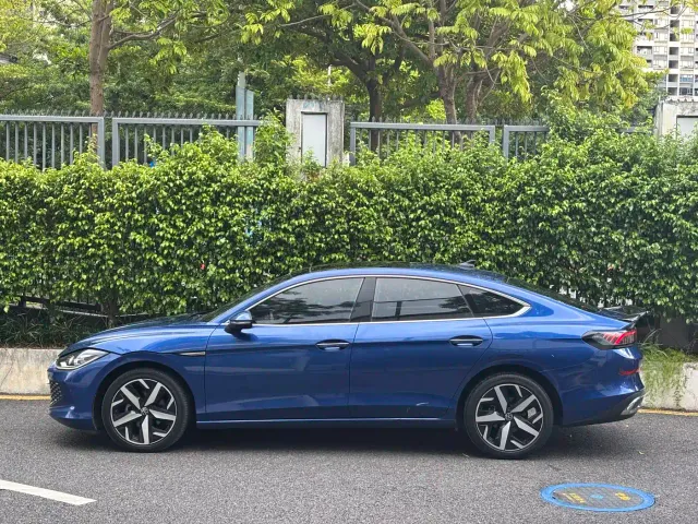 Volkswagen Lamando — Фото автомобиля 7