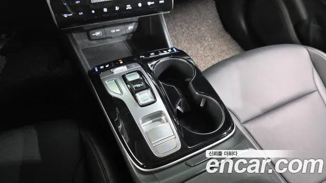Hyundai Tucson Tucson (NX4) Бензин 1.6 турбо 2WD — Фото автомобиля 9