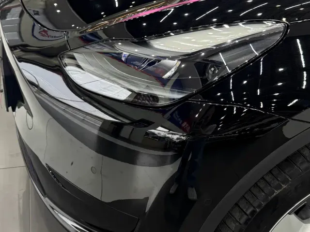 Tesla Model Y — Фото автомобиля 9