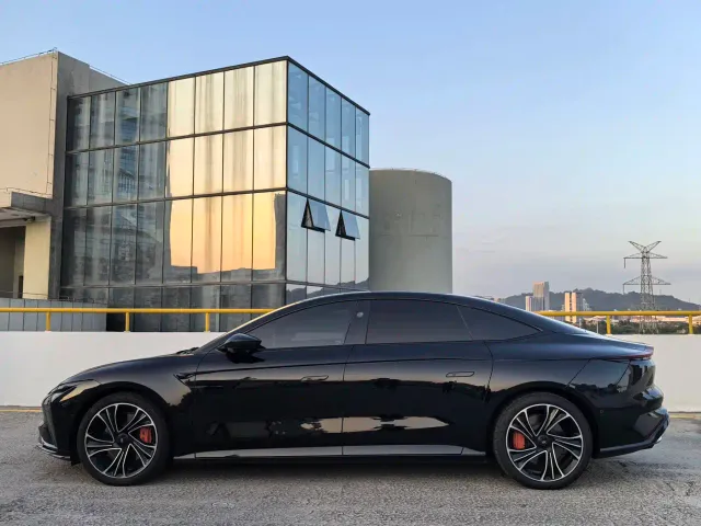IM Motors L7 — Фото автомобиля 4