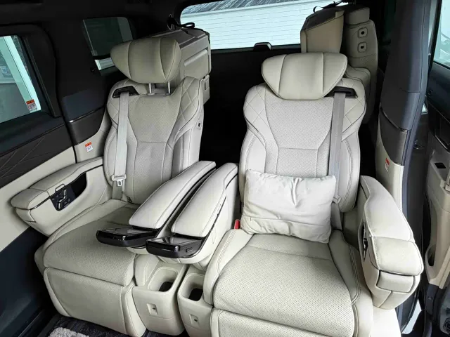 Toyota Vellfire — Фото автомобиля 9