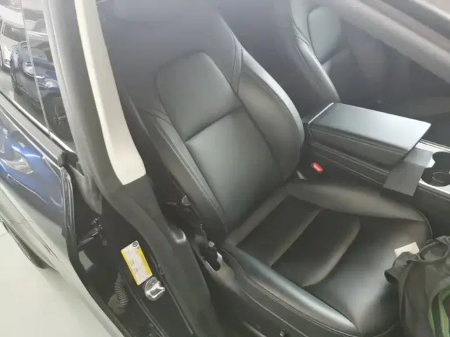 Tesla Model Y 2024 Rear-Wheel Drive Version — Фото автомобиля 24