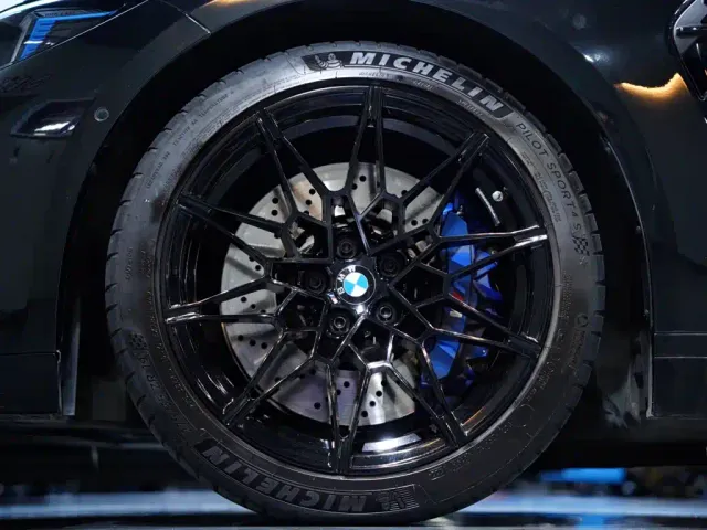 BMW M3 — Фото автомобиля 14
