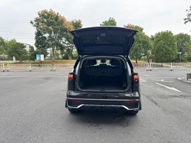 Geely Xingyue L — Фото автомобиля 9