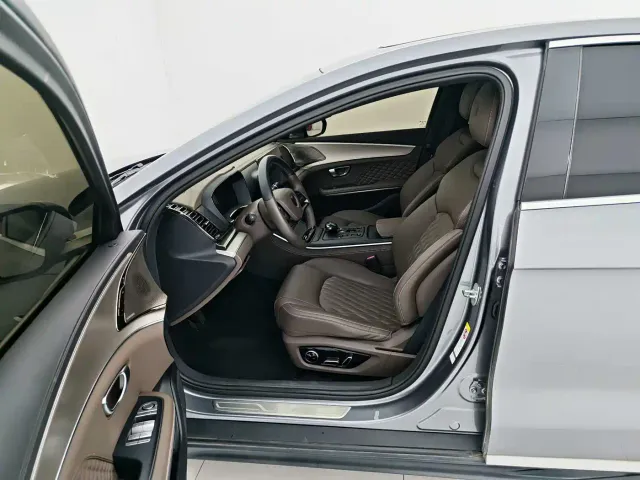BYD Han — Фото автомобиля 9
