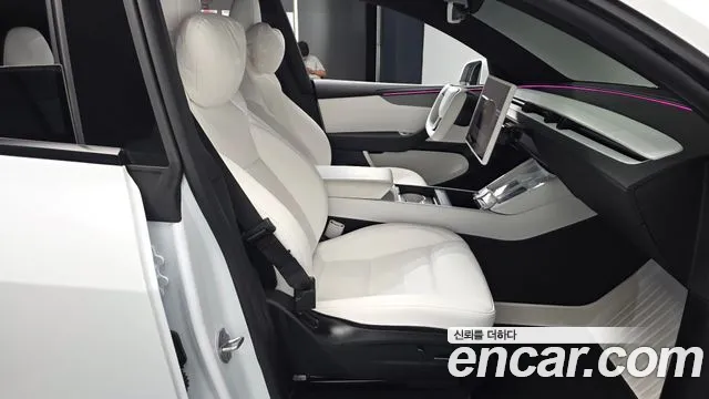 Tesla Model Y — Фото автомобиля 16