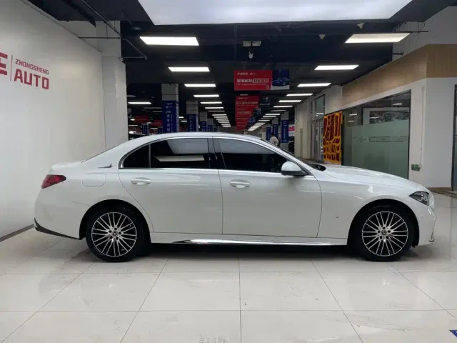 Mercedes-Benz C-Class — Фото автомобиля 3