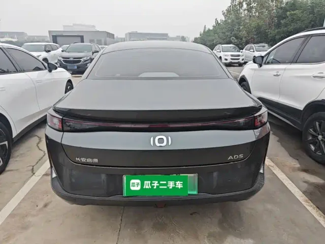 Changan Qiyuan A05 — Фото автомобиля 5