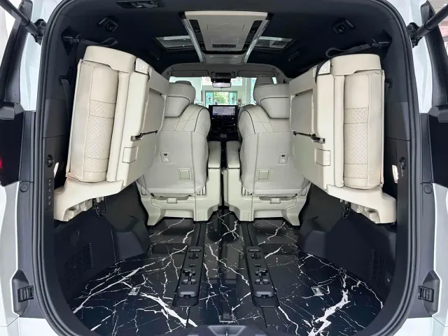 Toyota Vellfire — Фото автомобиля 18