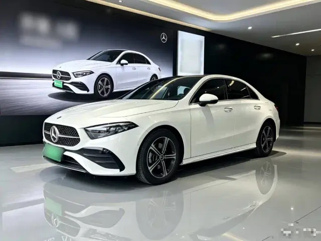 Фотография автомобиля — Mercedes-Benz A-Class