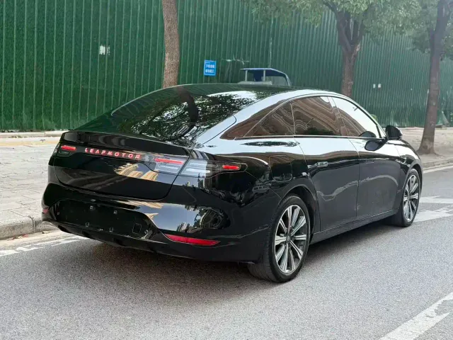 Leapmotor C01 — Фото автомобиля 7