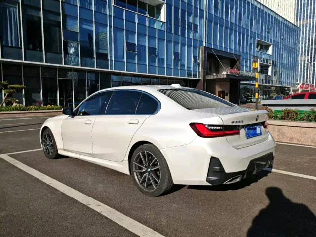 BMW 3 Series — Фото автомобиля 7