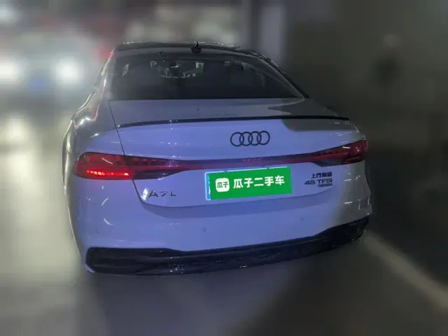 Audi A7L — Фото автомобиля 4