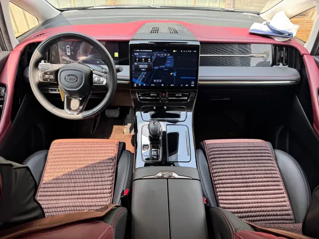 GAC Trumpchi E9 — Фото автомобиля 11