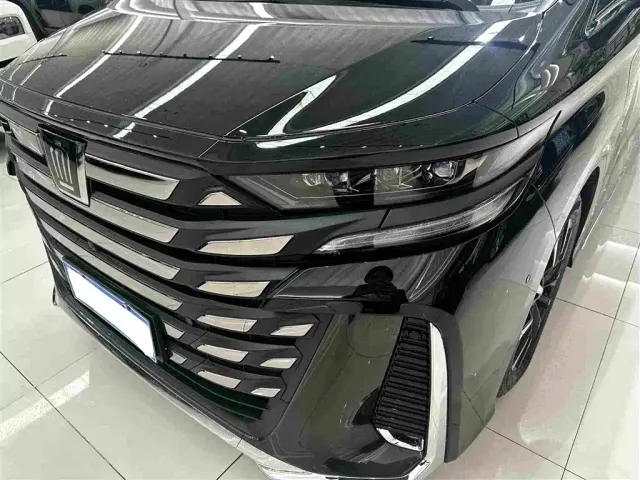 Toyota Vellfire — Фото автомобиля 3
