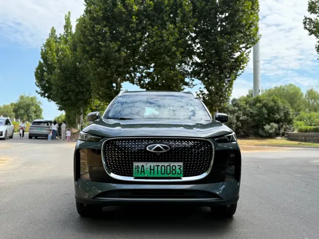 Chery Tiggo 8 PLUS C-DM — Фото автомобиля 2