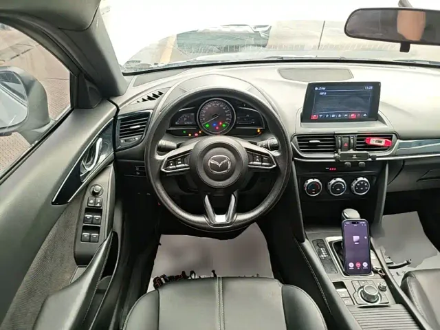 Mazda CX-4 — Фото автомобиля 10