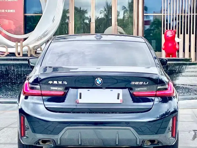 BMW 3 Series — Фото автомобиля 8