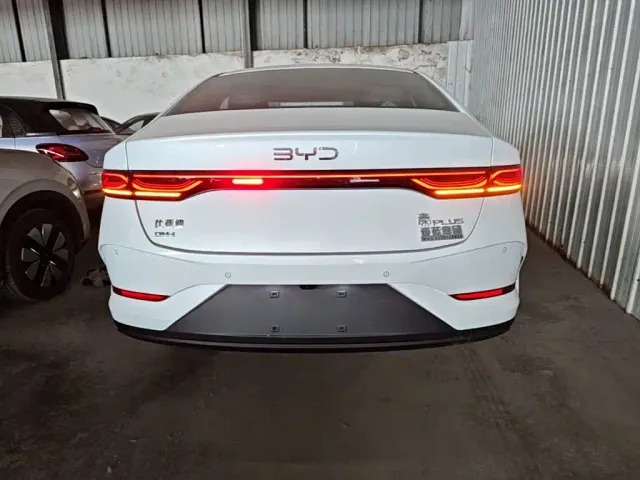 BYD Qin PLUS — Фото автомобиля 5