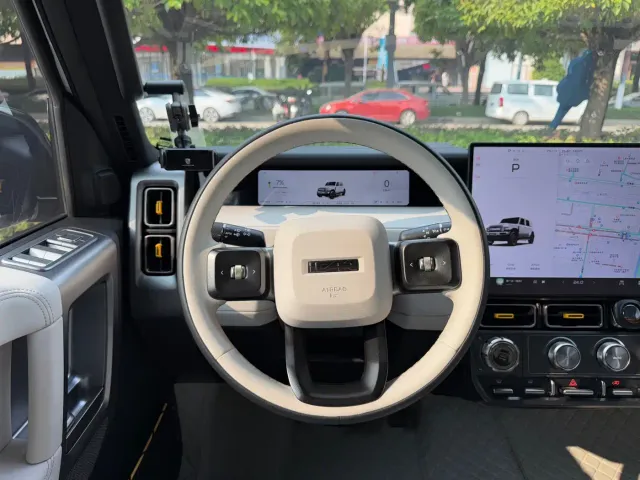 iCAR V23 — Фото автомобиля 15