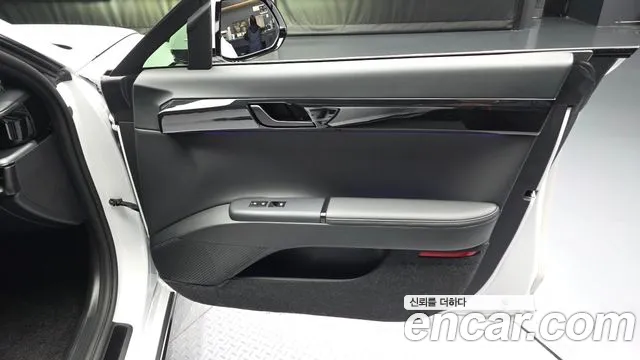 Hyundai Grandeur GN7 — Фото автомобиля 13