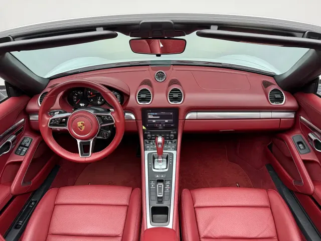 Porsche 718 — Фото автомобиля 13